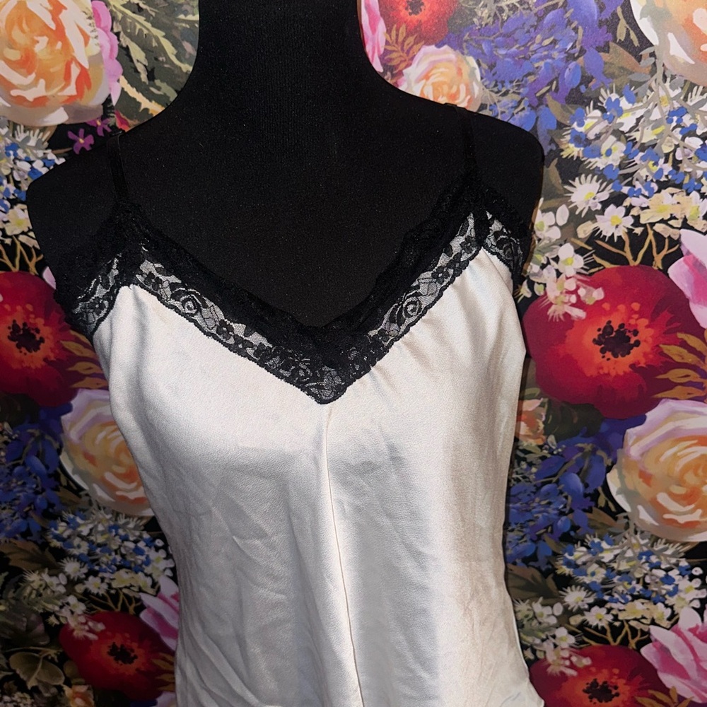 Elegant Black and White Lace Trim Cami